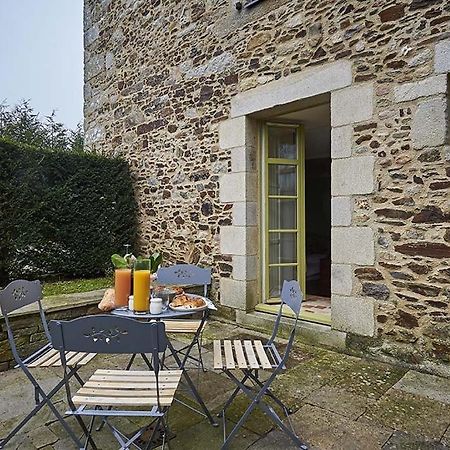 Gite La Terrasse - Manoir Le Plessix Madeuc Corseul Zewnętrze zdjęcie